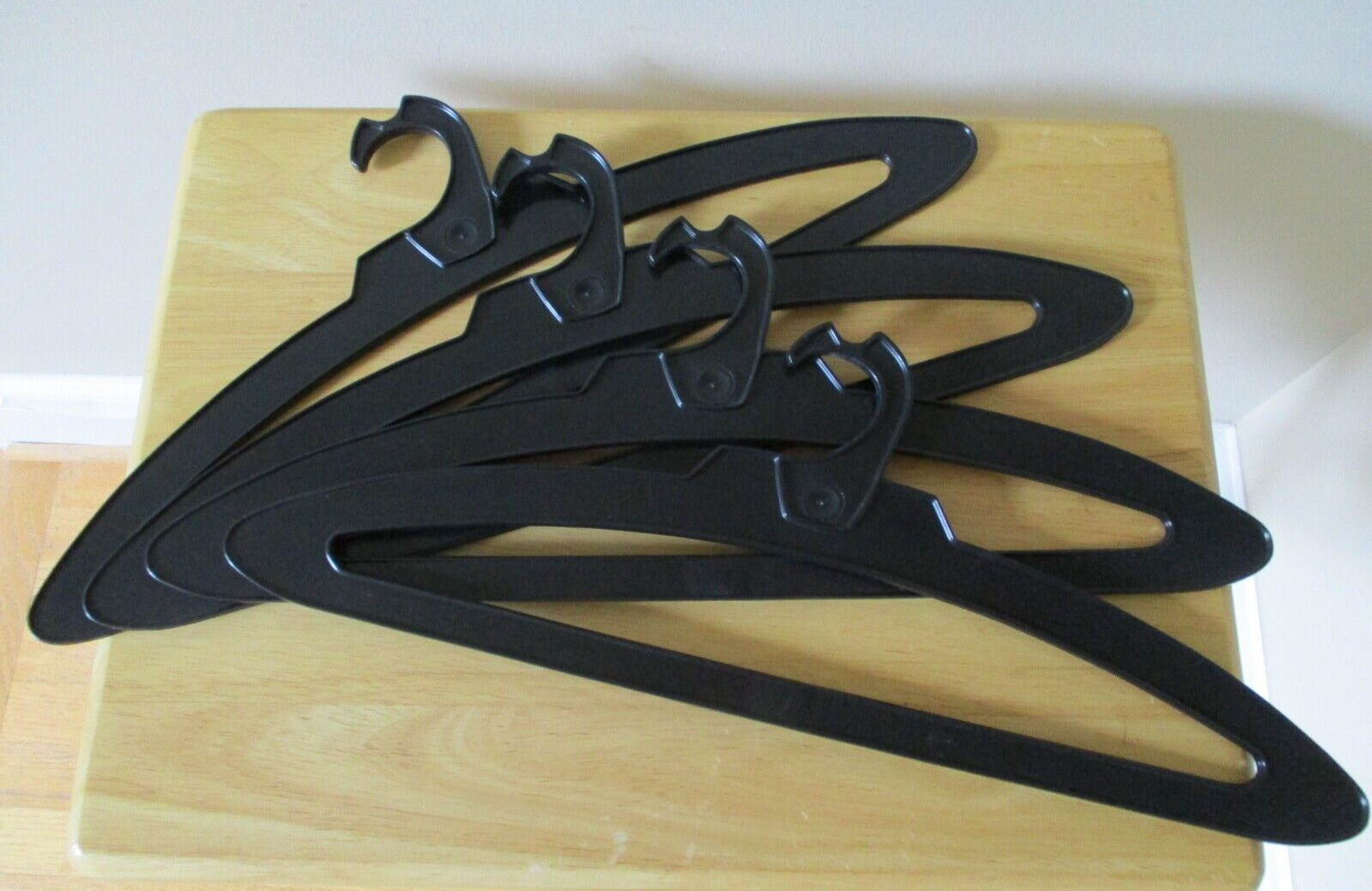 4 Vintage Samsonite Travel Plastic Hangars from 1970’s Hard Shell Suitcase