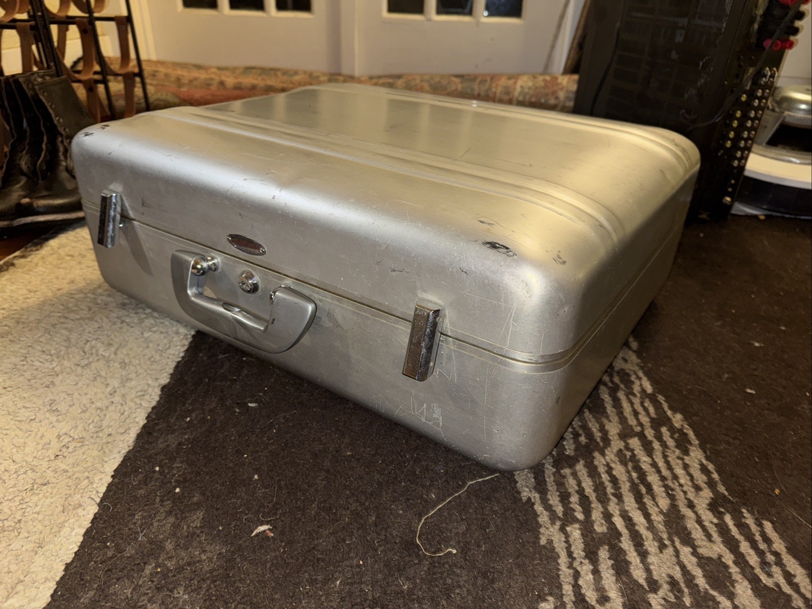 Vintage Zero Halliburton Silver Aluminum Briefcase Suitcase 21x17x7.5