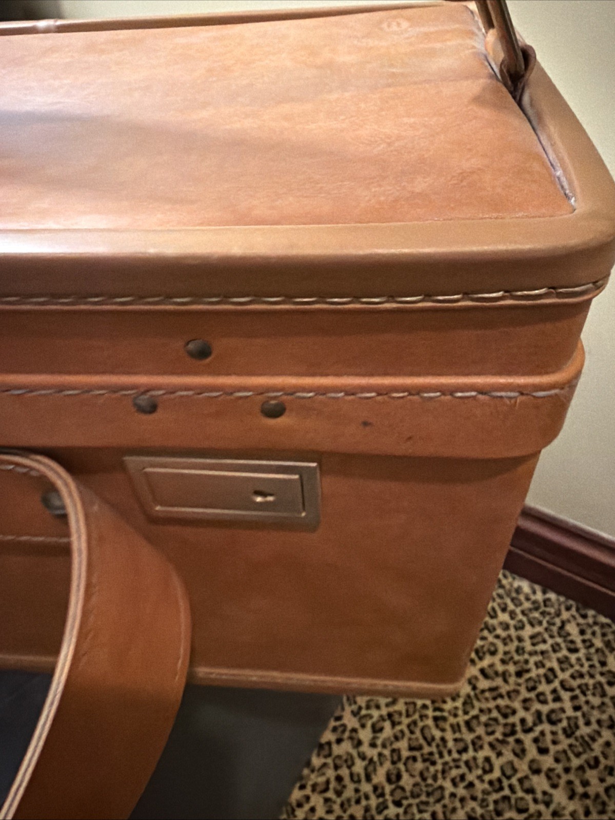 Hartman Luggage Large Vintage Brown Leather Paisley Interior Brass Hardware