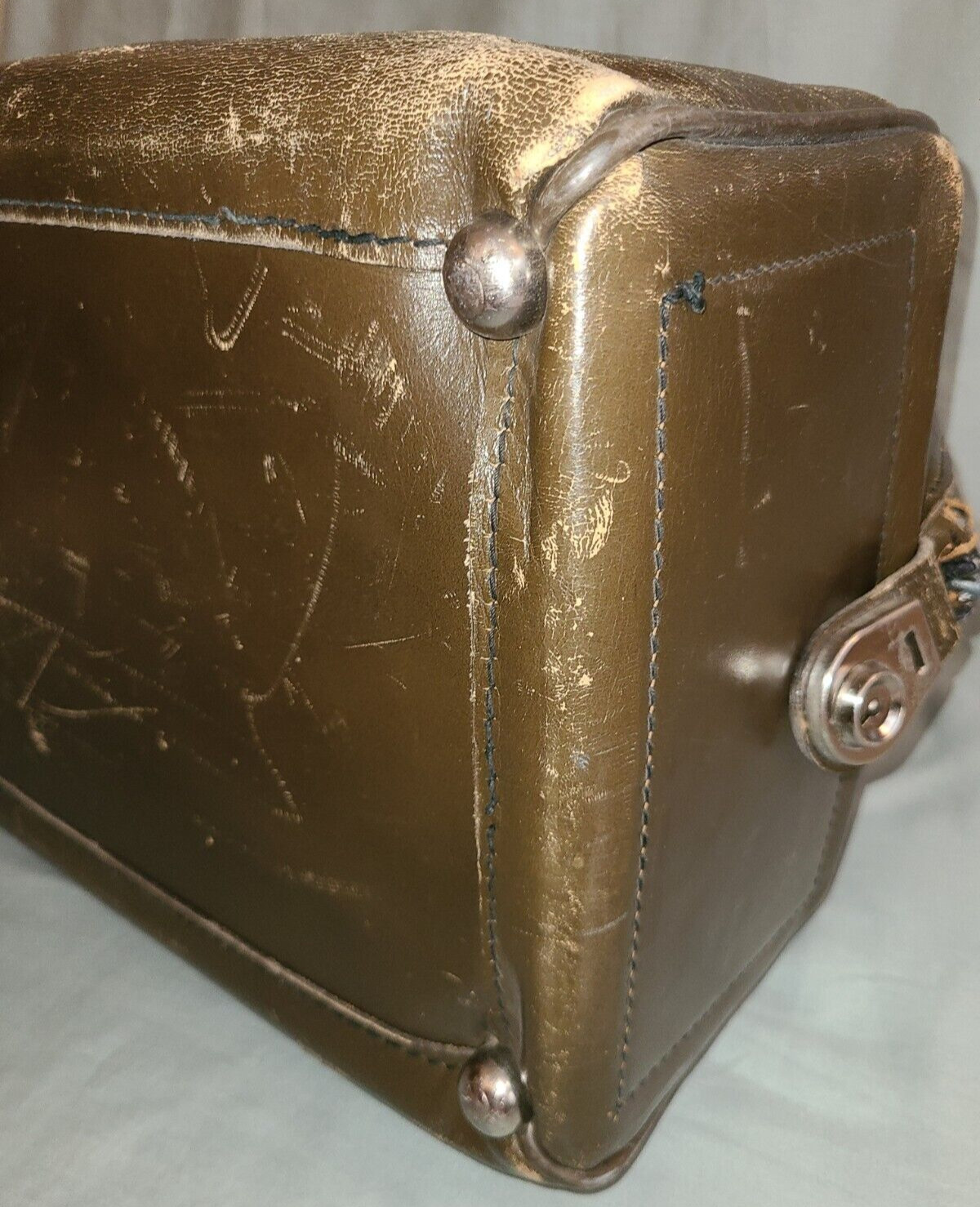 Vintage Harrison Leather Goods Corp. zip top satchel / doctor’s bag # K25 20