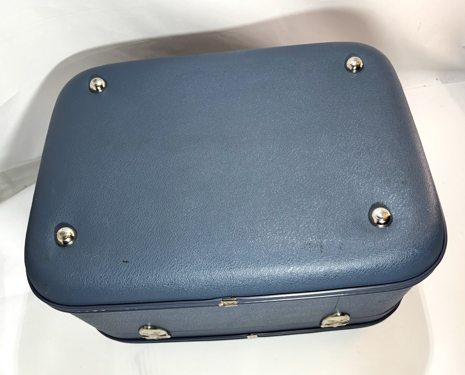 1950s Vintage American Voyager Luggage Travel Train Makeup Case Blue 13.5x10x9″