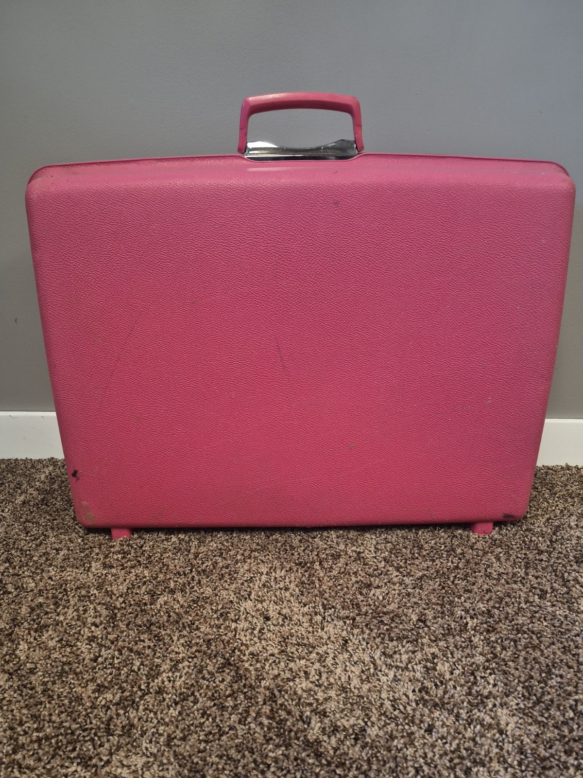 Vintage Samsonite Pink Hard Case Luggage 23x17x7 No Key