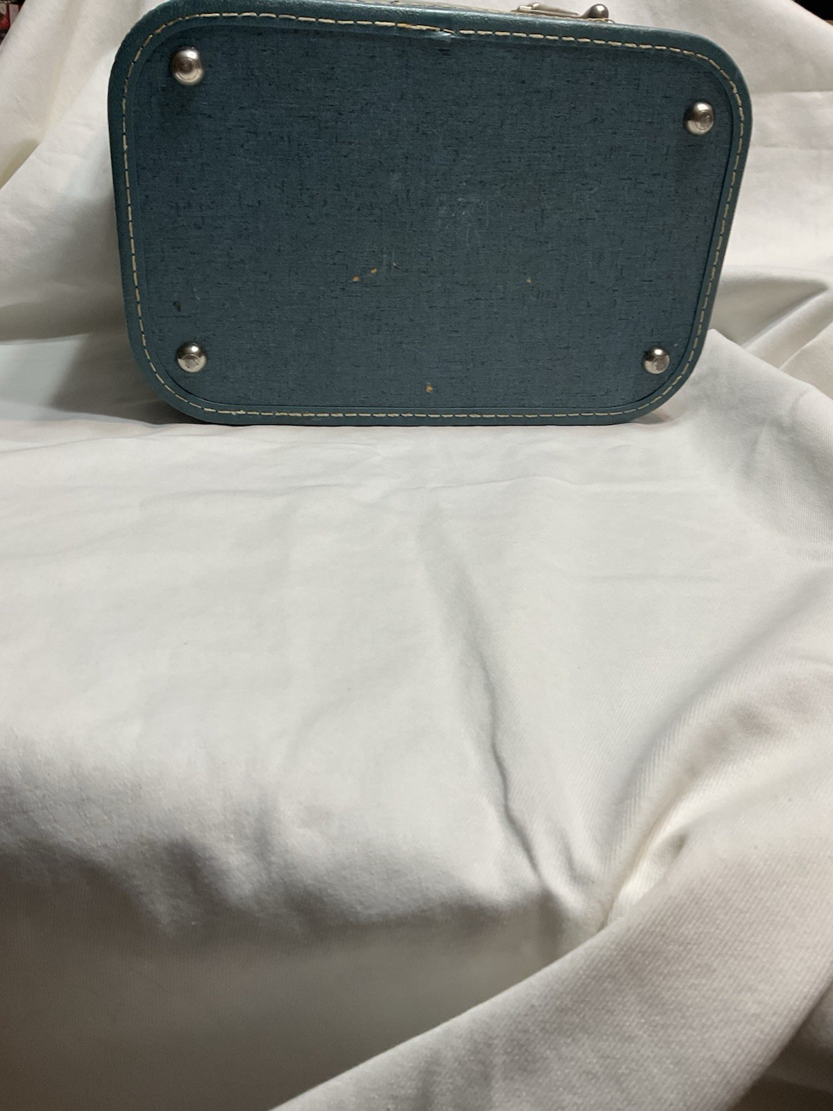Vintage Hard Shell Blue Overnight Train Makeup/Storage Case no key