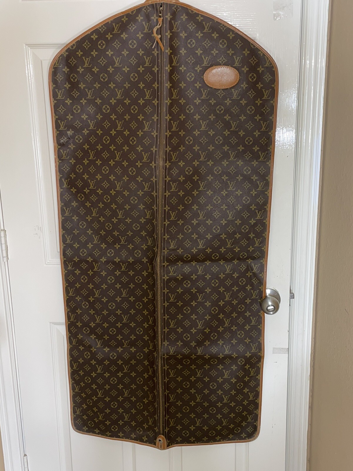 Vintage Louis Vuitton French Paper Tag Garment Bag. 2