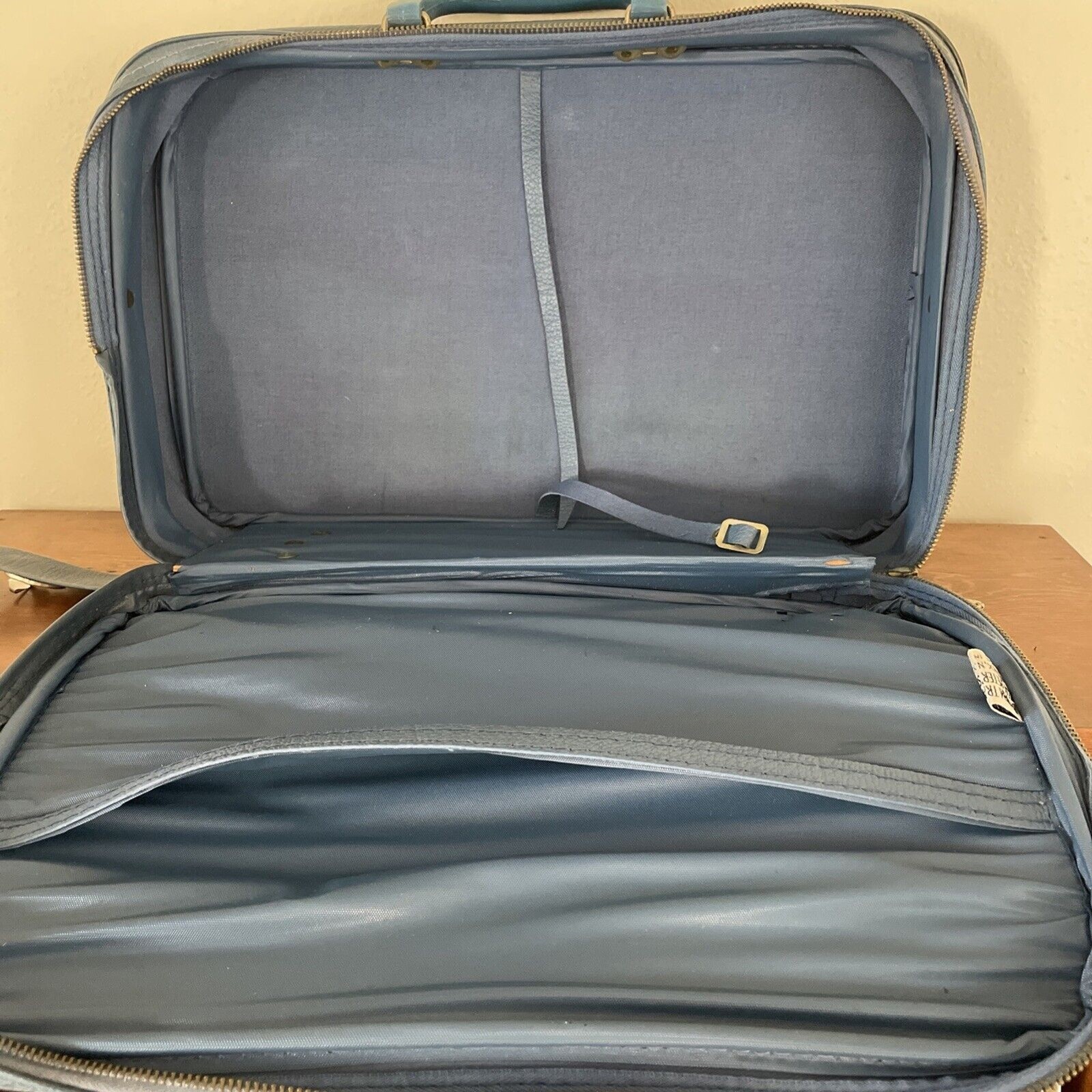 Vintage Bantam Travelware Overnight Suitcase Bag Blue Carry-on *READ*
