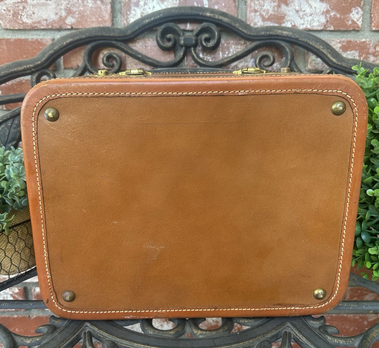 Vintage Stylite Vanity Train Case; Burnt Caramel W/Dark Tan Interior & Mirror