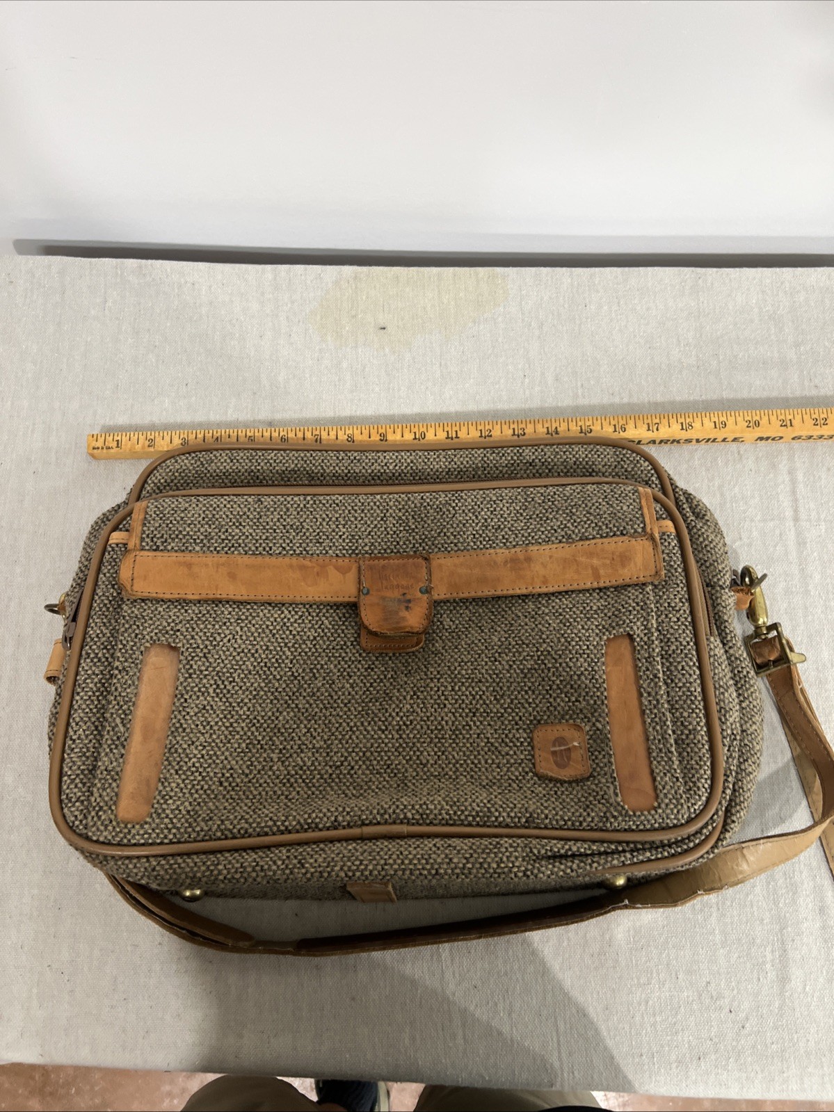 Vintage Hartmann Luggage Tweed & Leather Travel Shoulder Messenger Bag Carry On