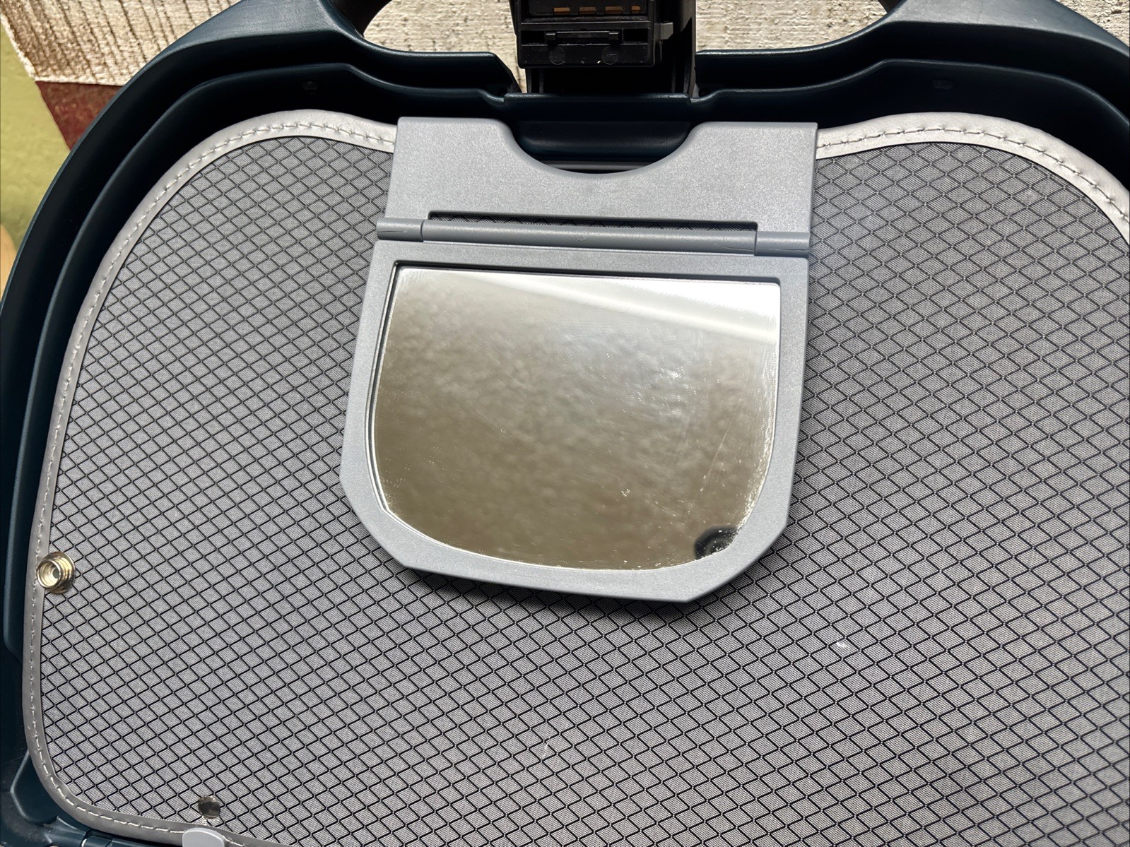 Samsonite Epsilon Train Beauty Travel Case Black Hard Shell Combination lock EUC