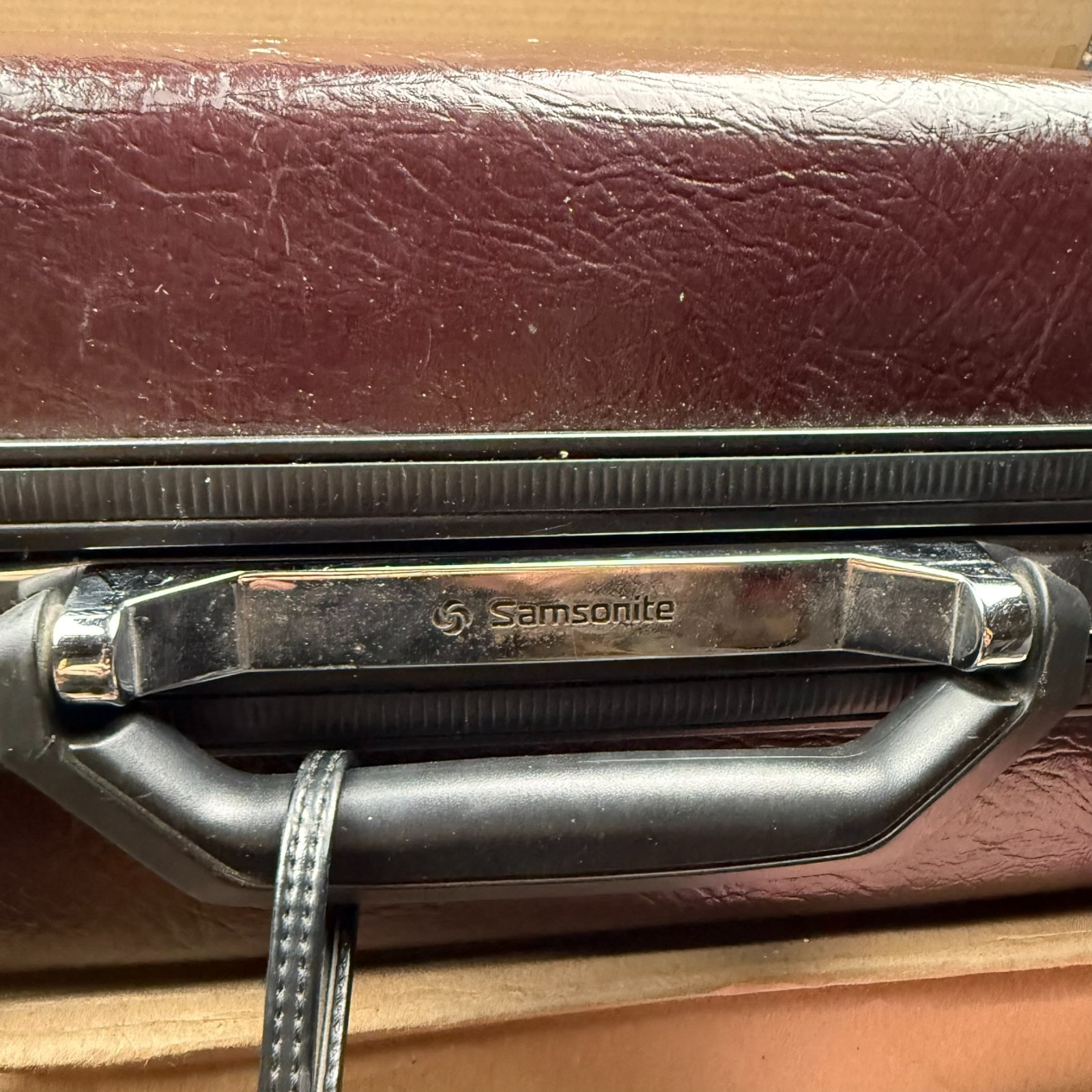Vintage Samsonite Sentry II Suitcase Luggage JC Penney key missing damage