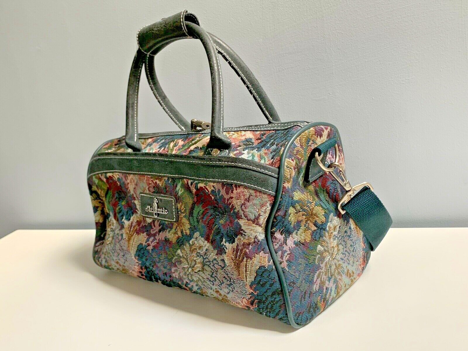 VTG ATLANTIC Luggage Tapestry Carry On Carpet Bag Weekend Tote Green Floral 14″