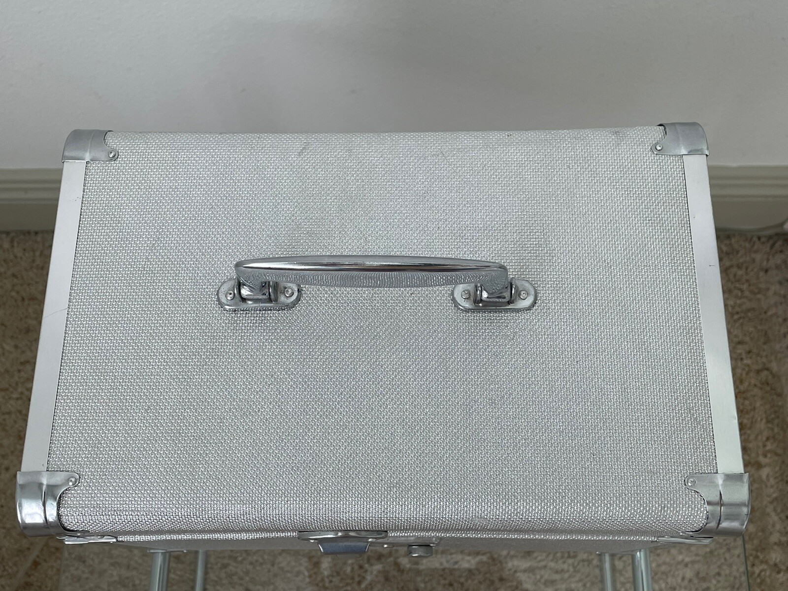 Vintage Cosmetic Travel Case – Silver Metallic Fabric – very clean