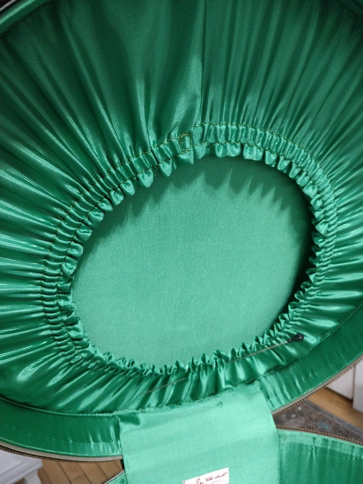 Vintage Green Tailored Light Luggage Round Hat Box Style Suitcase Zip USA