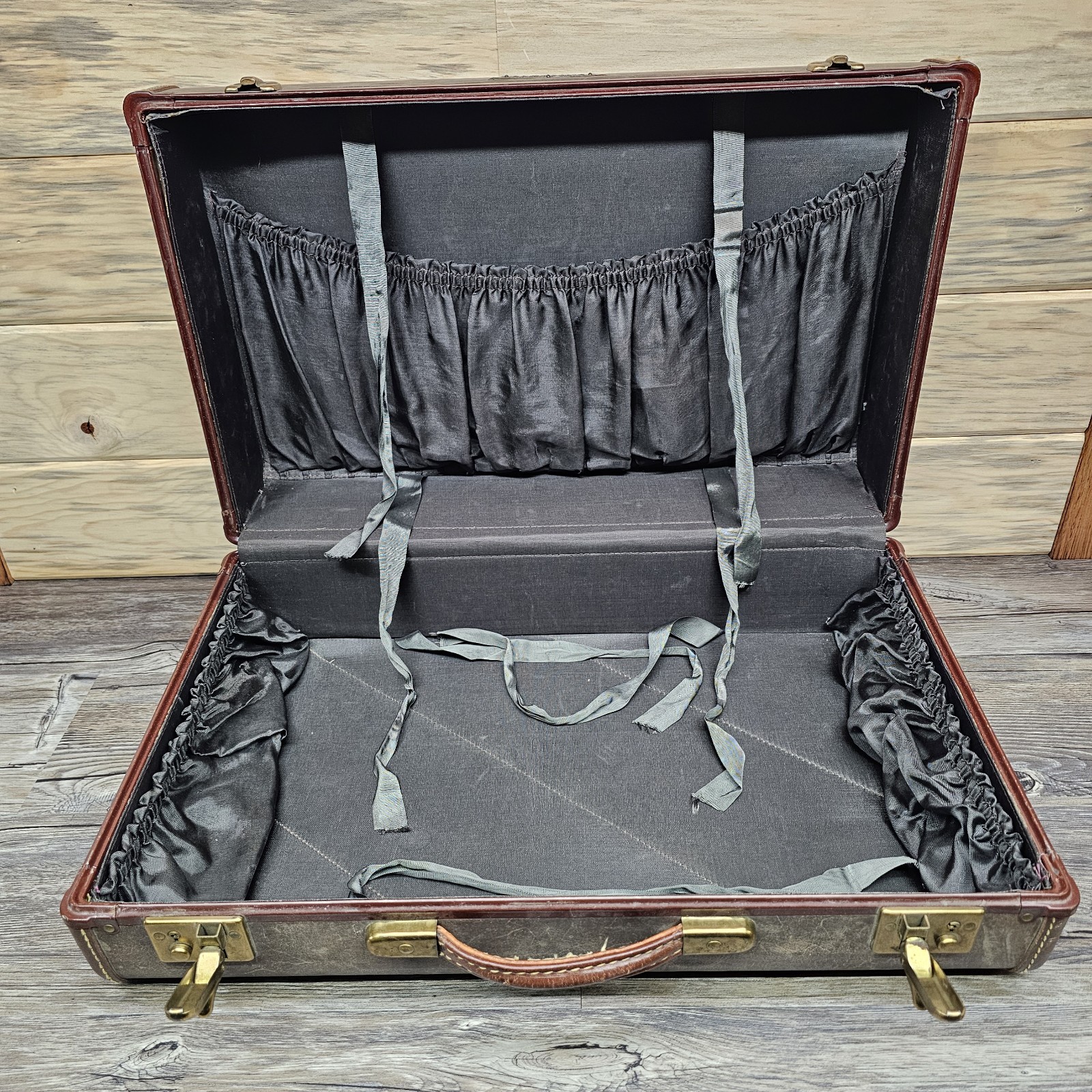 Vintage Samsonite Shwayder Bros. Denver Detroit Hard Shell Suitcase Brown RARE