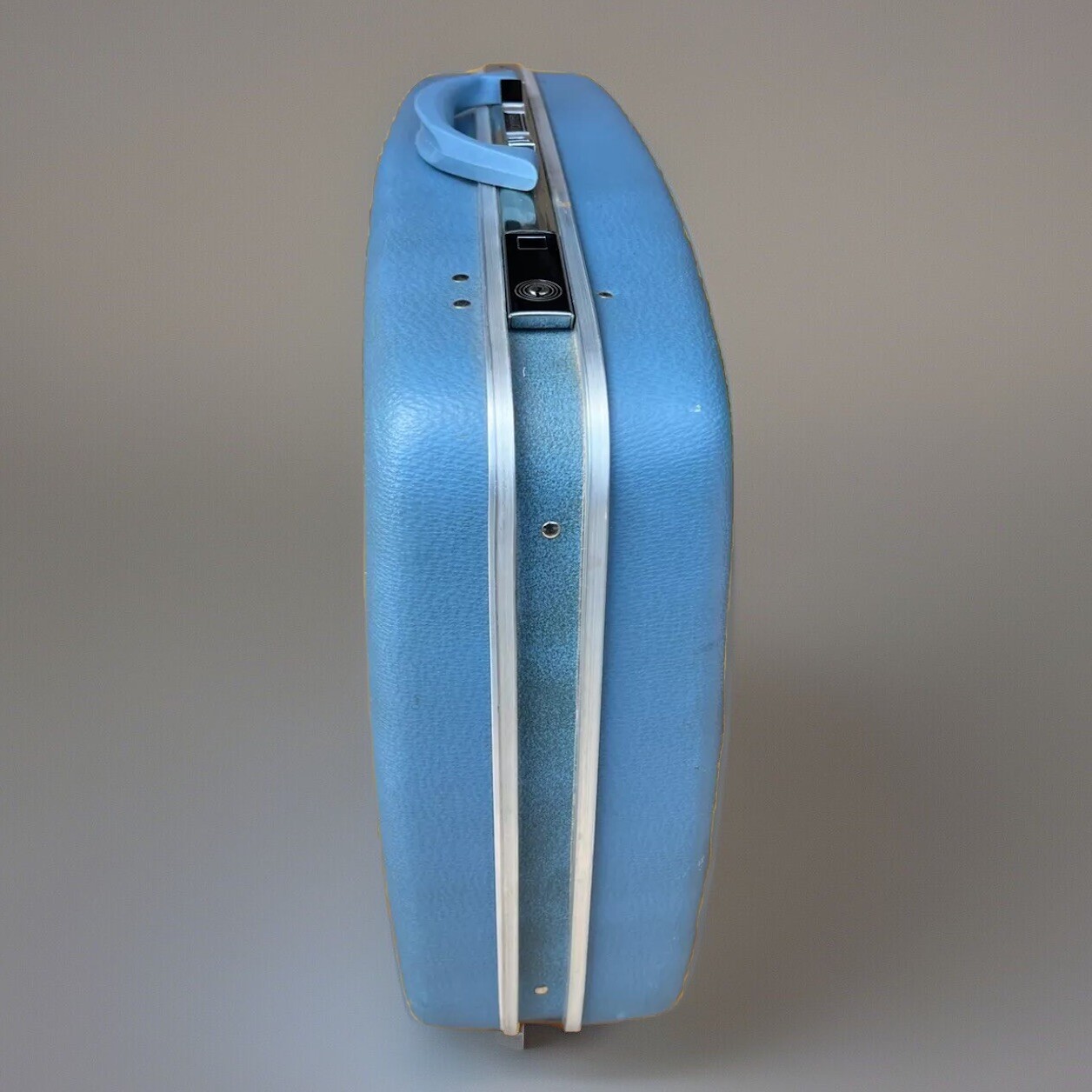 Vintage Mid Century Mainliner Suitcase Blue Hard Shell Carry-On 22”×15” USA