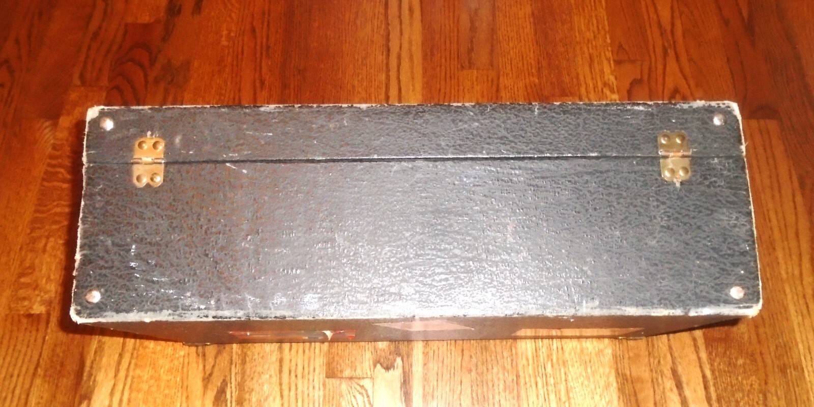 Rare Vintage 21” Suitcase Cardboard Metal Corners Bakelite Handle Locks Work