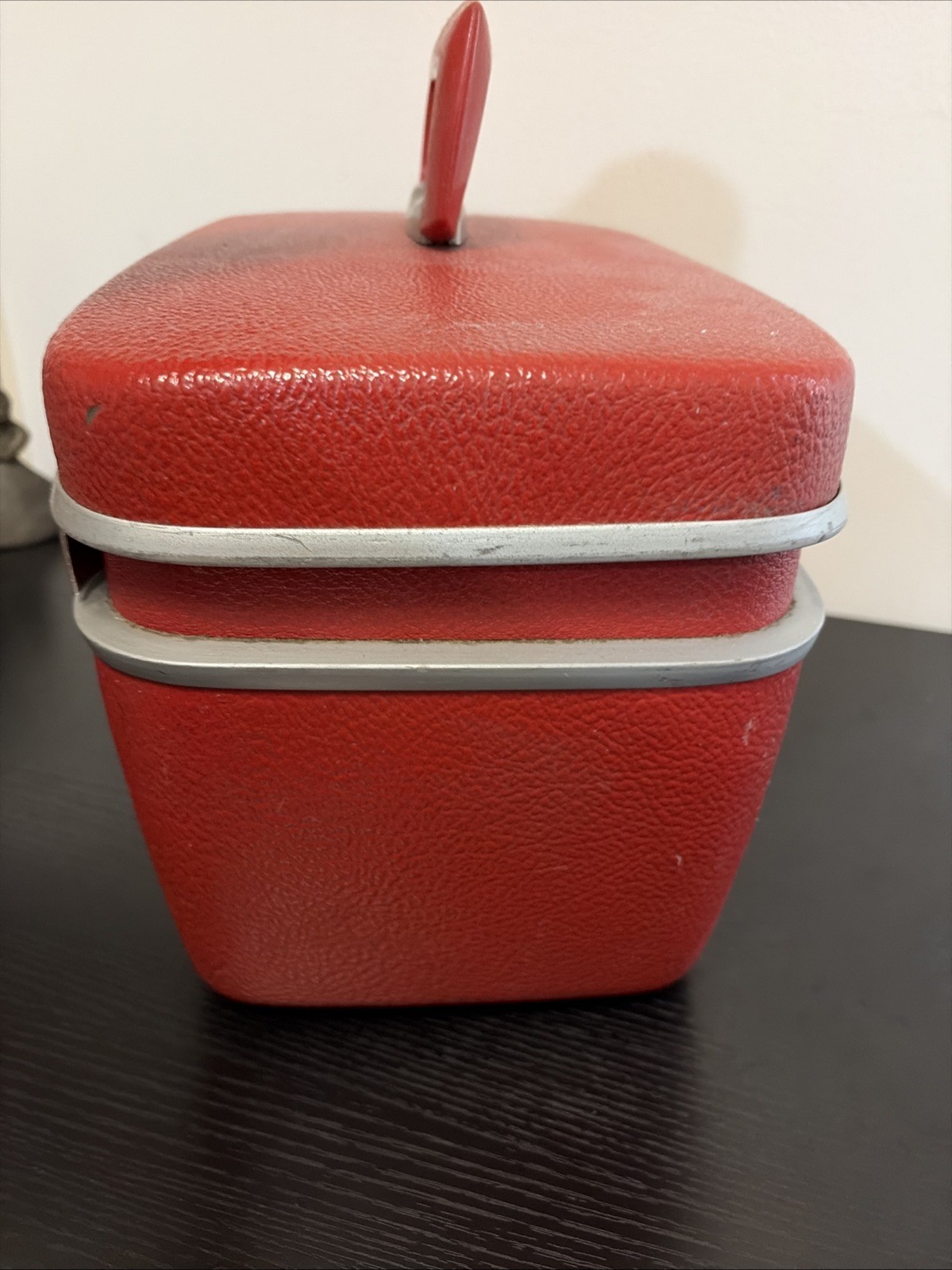 Royal Traveller Red Vanity Case with Key Train case Cosmetic Make up Vintage