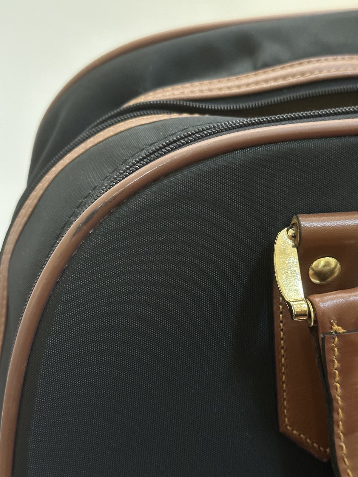 Lark Black Weekend Travel Duffle Bag Carry on Luggage