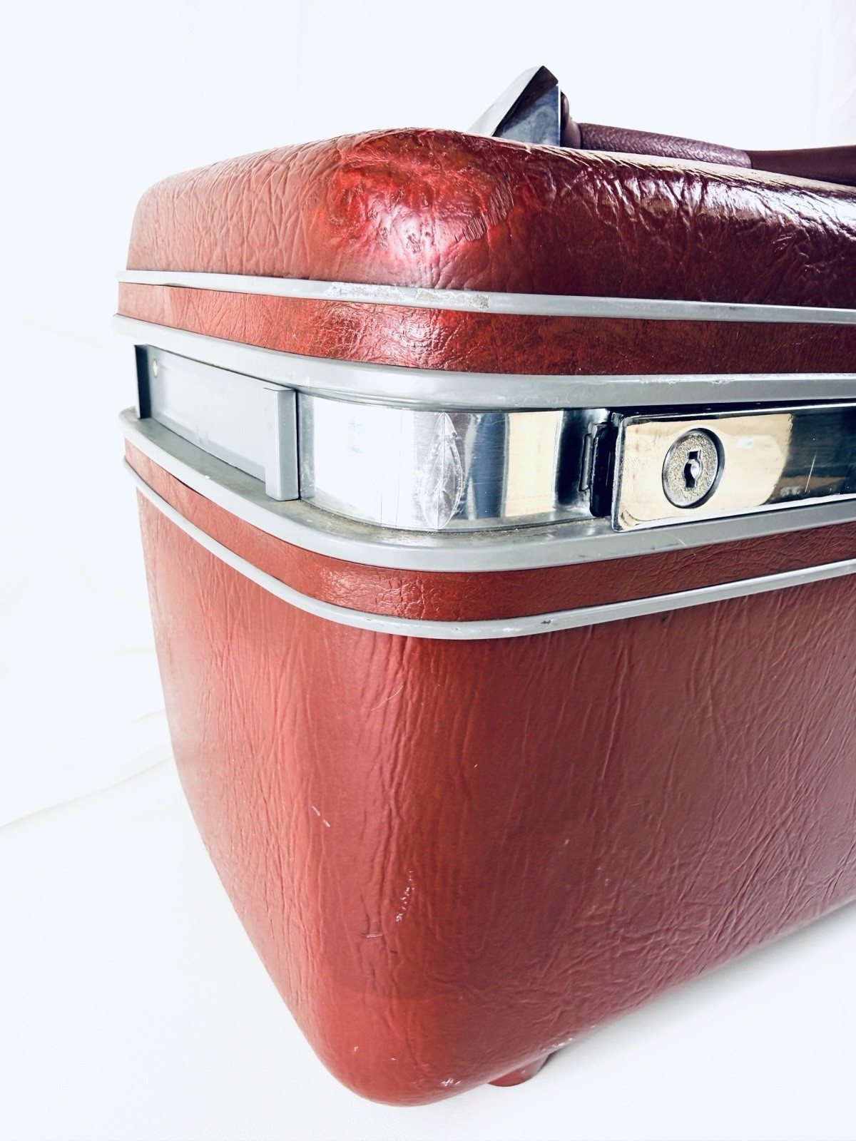 Vintage SAMSONITE PROFILE II Train Case Cosmetic Suitcase Burgundy (NO KEYS)
