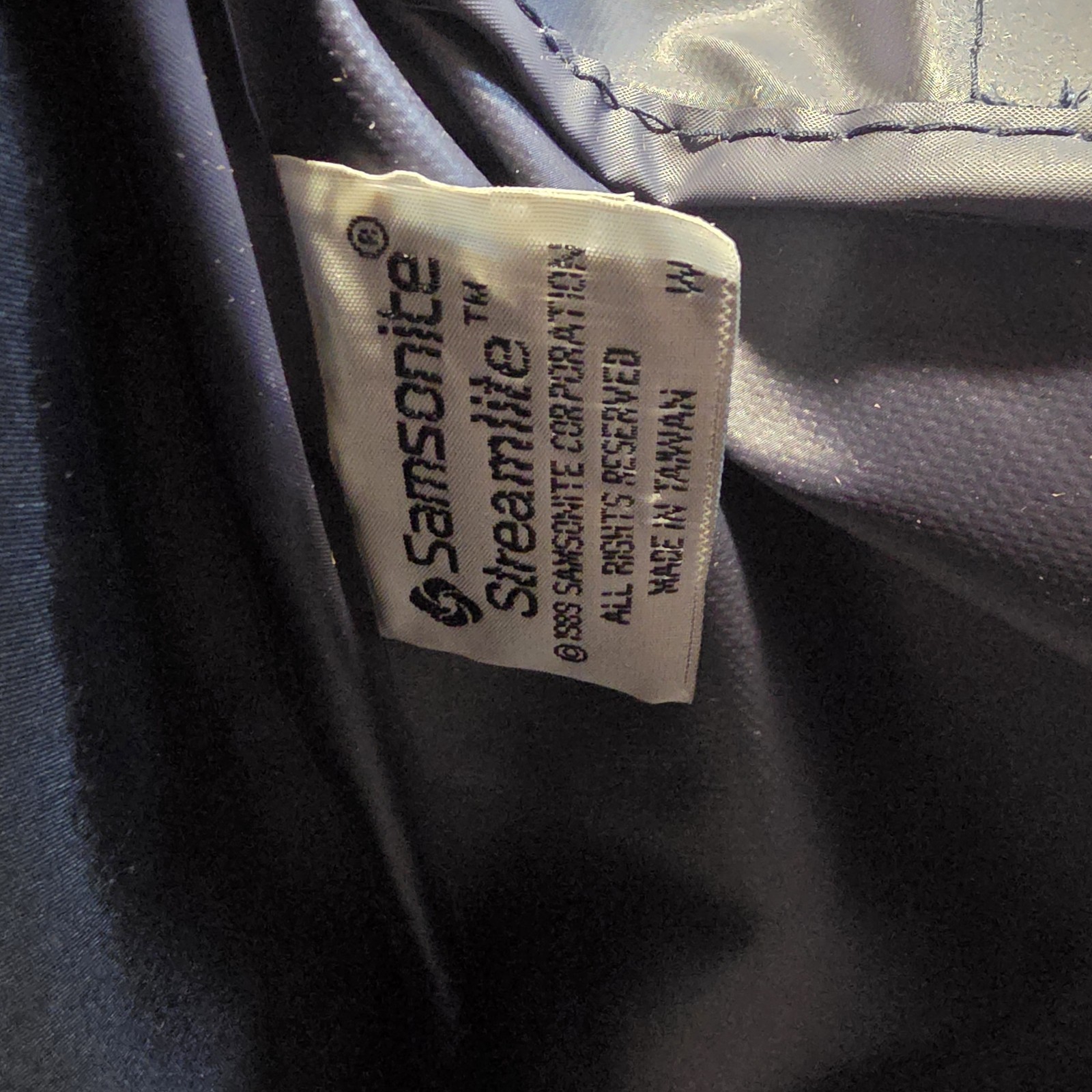 Vintage 1989 Samsonite Streamlite Small Duffle Bag Navy