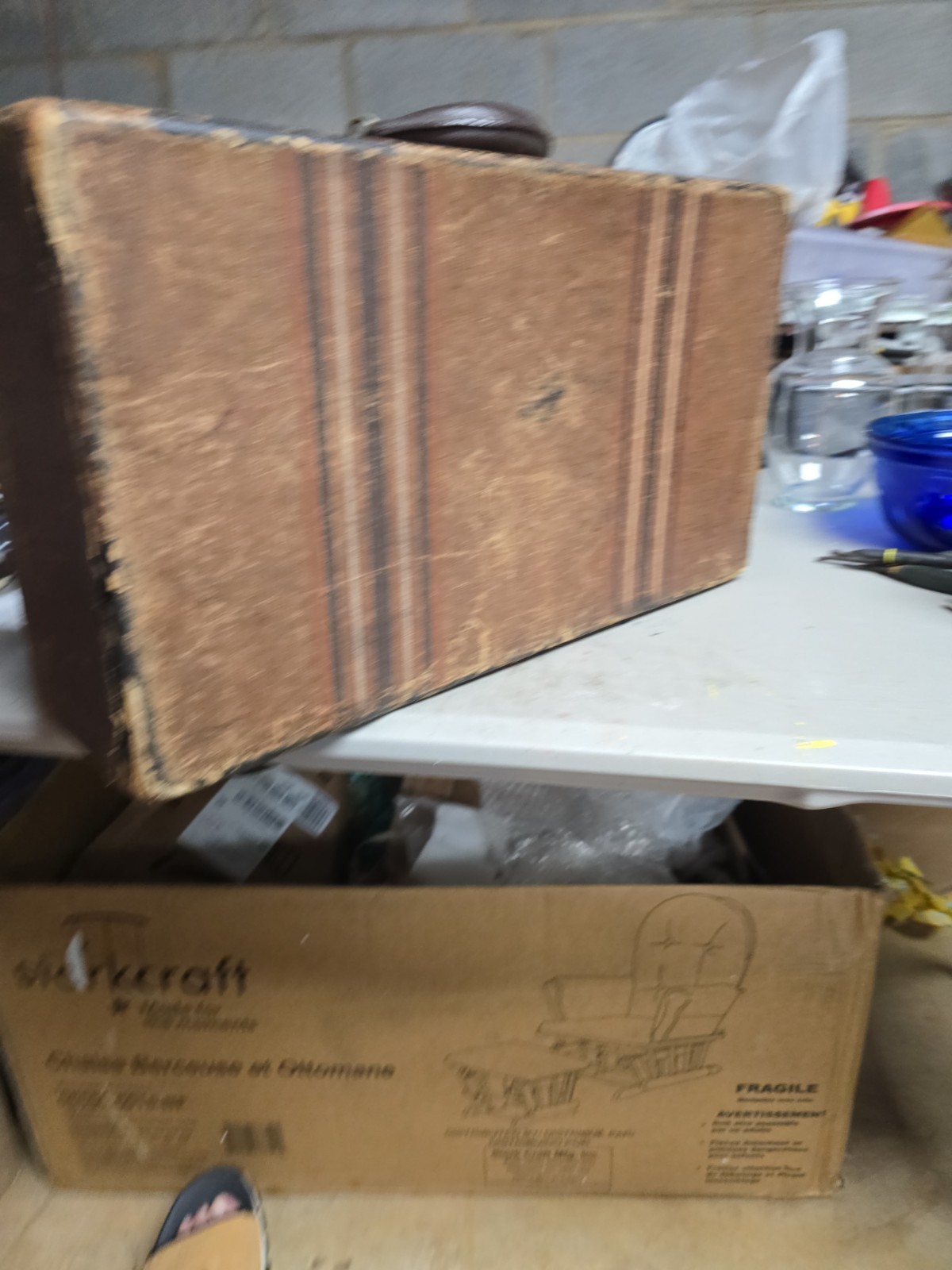Vtg Travel Case Fabric Over Wood Lock And Latches No Key.