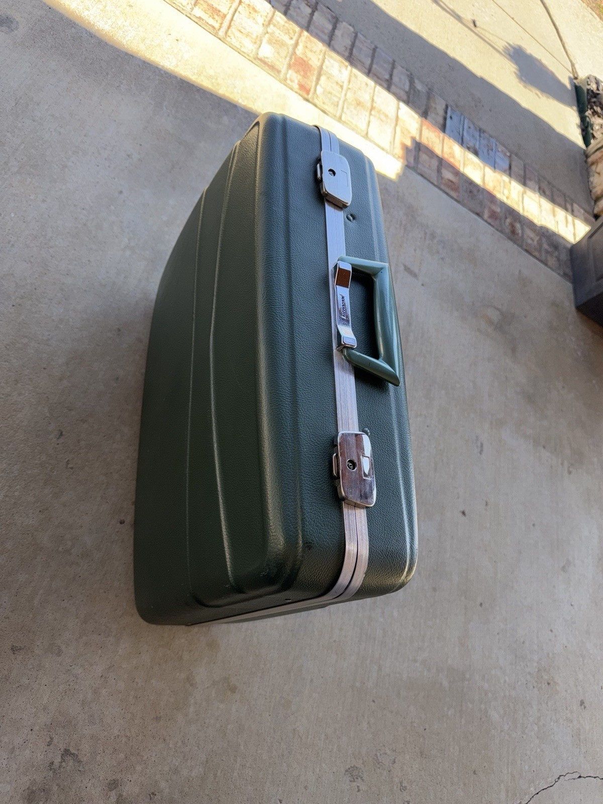 Vintage Magna-Lite Suitcase Green with Silver Accent Luggage With Original Keys