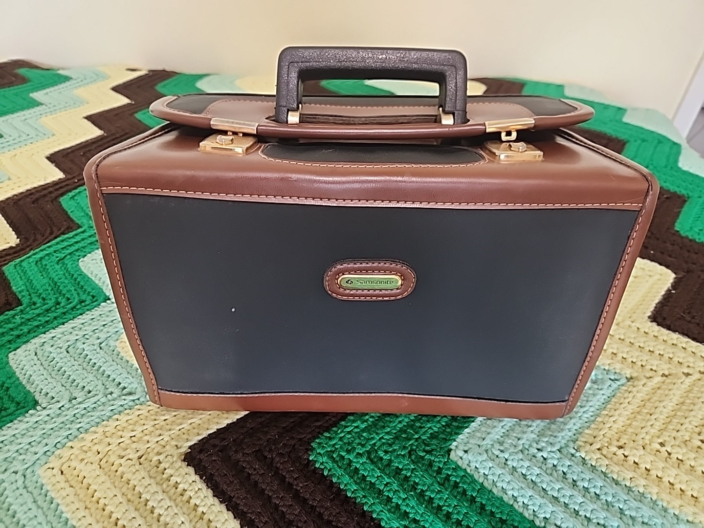 Vintage Samsonite 13 Inch Red Faux Leather Case PLEASE READ