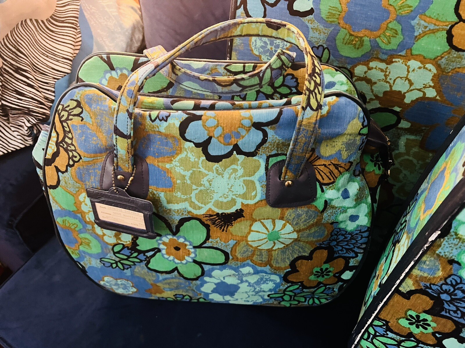 🔥RARE VINTAGE 1960’s FLORAL TAPESTRY LUGGAGE SET OF 3 CARRY ON RETAIL $700