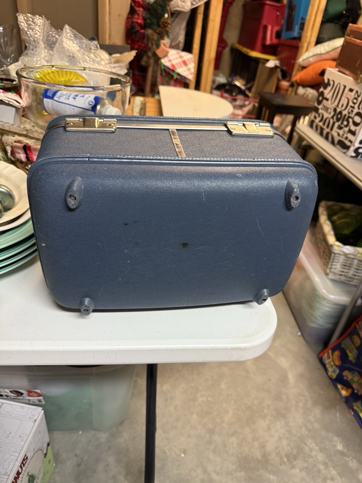 Vintage American Tourister Tiara Blue Hardshell Makeup Train Case
