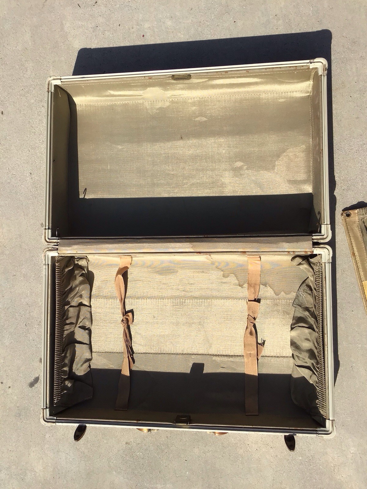 Vintage 1950’s Samsonite Shwayder Brothers Marble Cream Suitcase Luggage