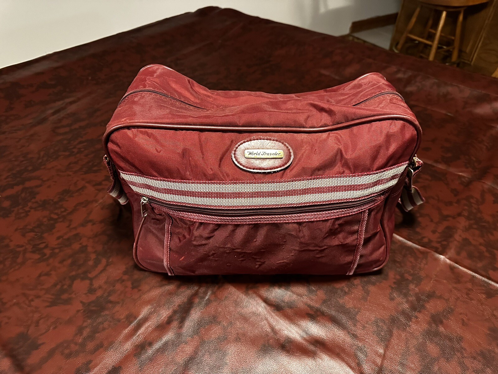Vintage World Traveler Luggage Carry On Bag
