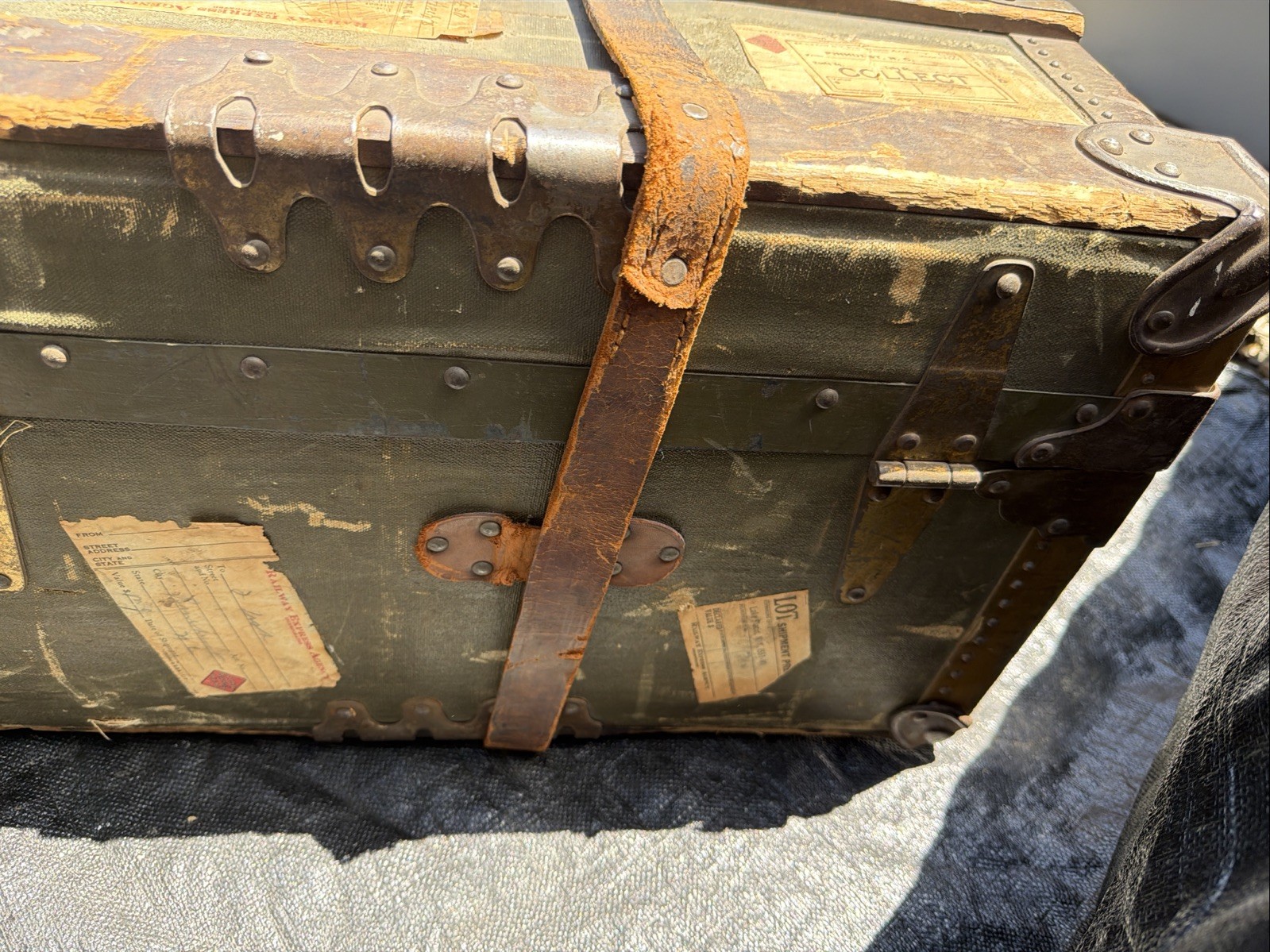 Antique Vtg Suitcase Luggage Wood Leather Train Case Trunk Travel Steamer 47”16”