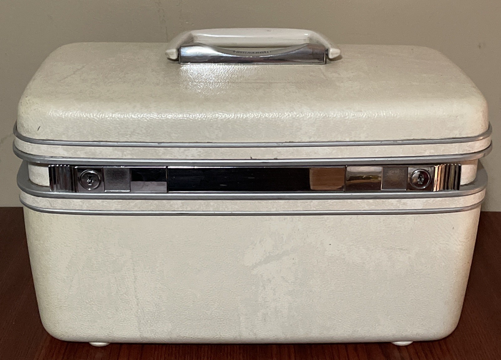 Samsonite Silhouettetrain Case Cream Color No Key