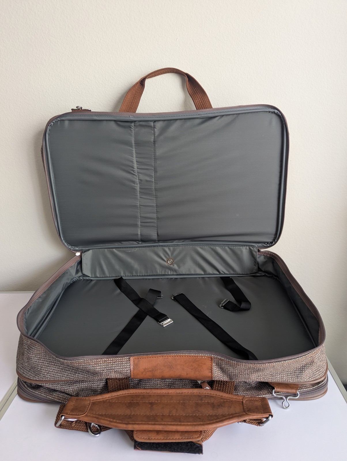 1987 Vintage Samsonite Silhouette 4 Casual Carry On VG 23” Tan Tweed