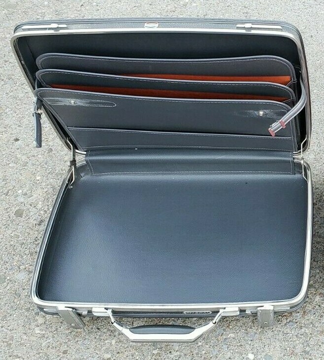Vintage American Tourister Suitcase Briefcase Attache Tiara Hard Shell 19 x 13″