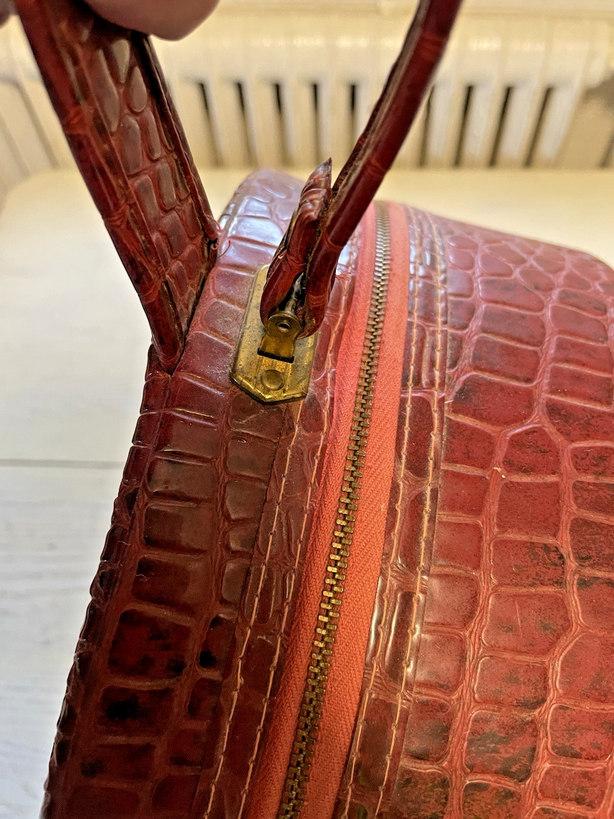 Keene Suitcase Textured Alligator Red Burgundy Round Vintage Suitcase Travel