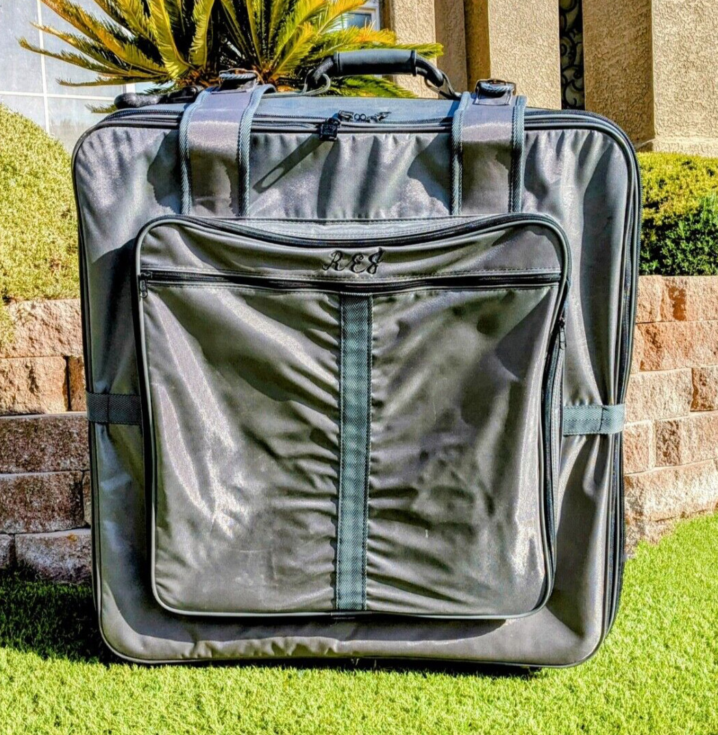VTG Large Gray Crown World Traveller Soft Nylon Wheeled Suitcase Luggage Case