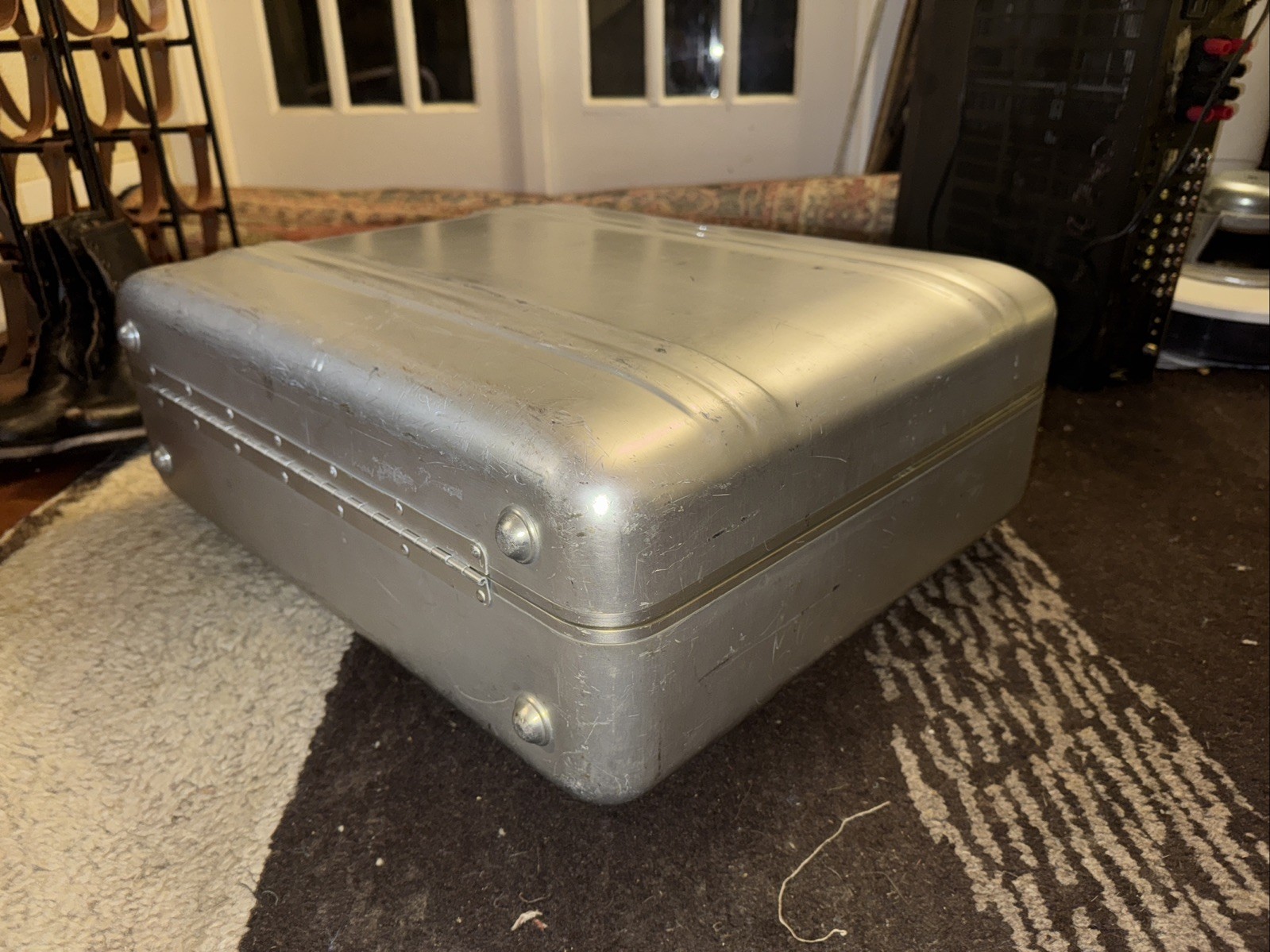 Vintage Zero Halliburton Silver Aluminum Briefcase Suitcase 21x17x7.5