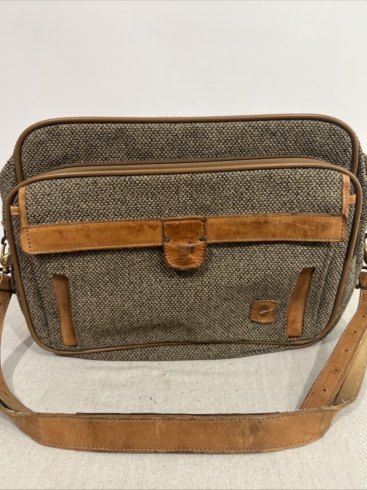 Vintage Hartmann Luggage Tweed & Leather Travel Shoulder Messenger Bag Carry On
