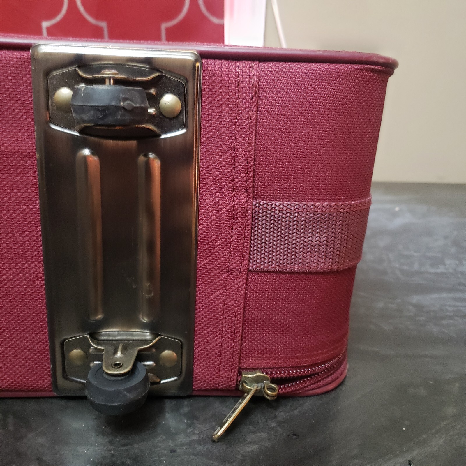Vintage Amelia Earhart Luggage Suitcase w/ Wheels Baltimore Luggage Co
