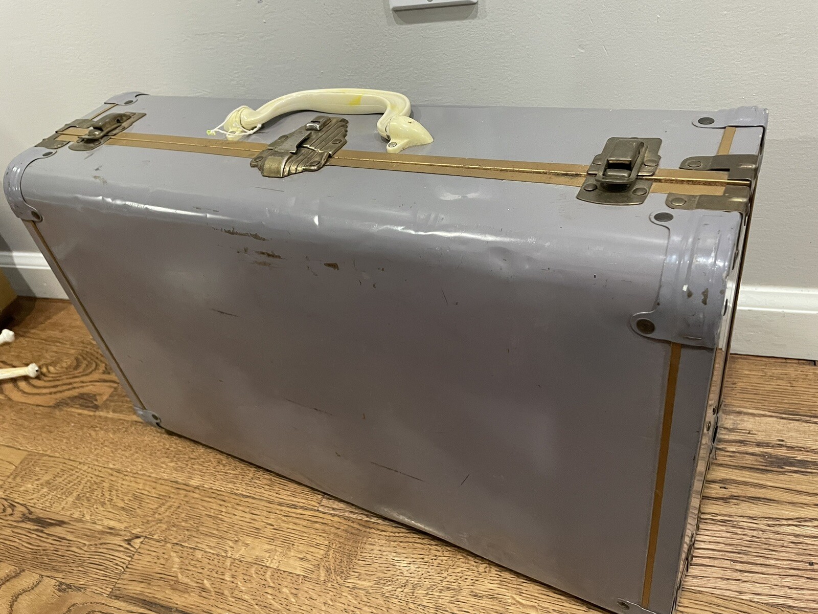 Vintage Metal Suitcase Luggage Carry On Art Deco Decor Play Movie Prop +