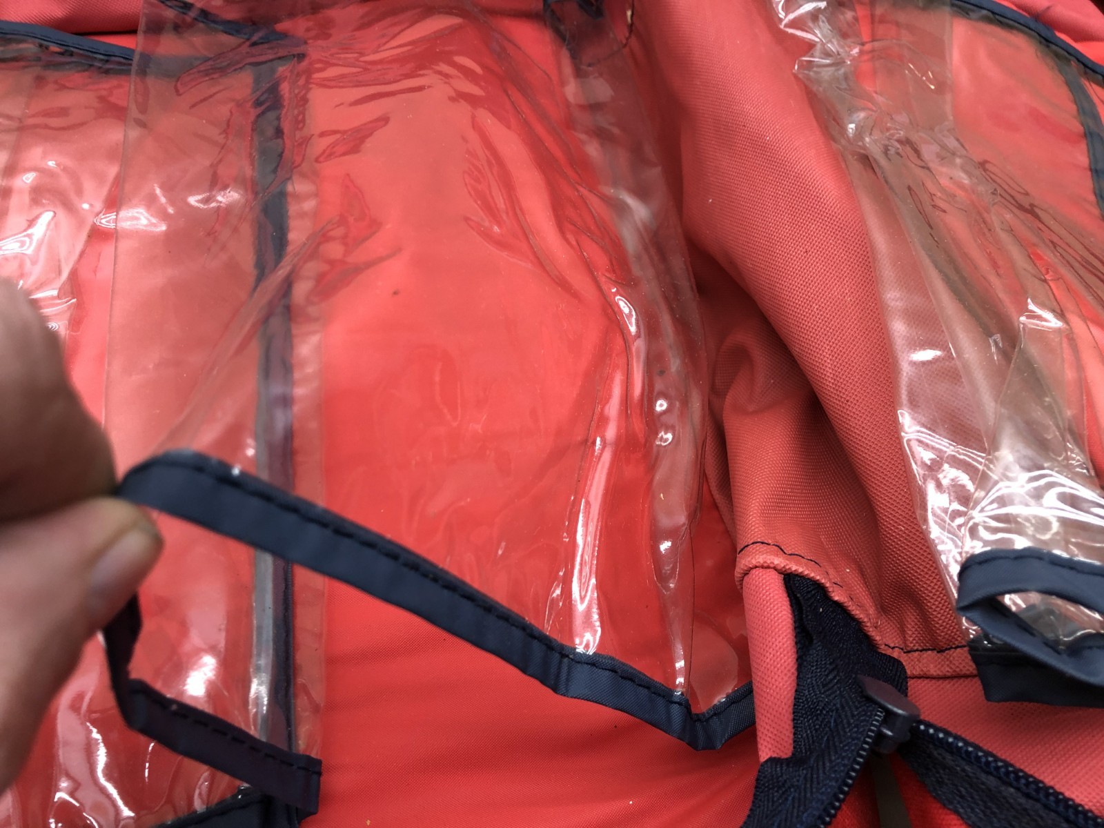 Vintage Lillian Vernon Red Duffel Storage Zipper Bag Tote W/ Interior Pockets