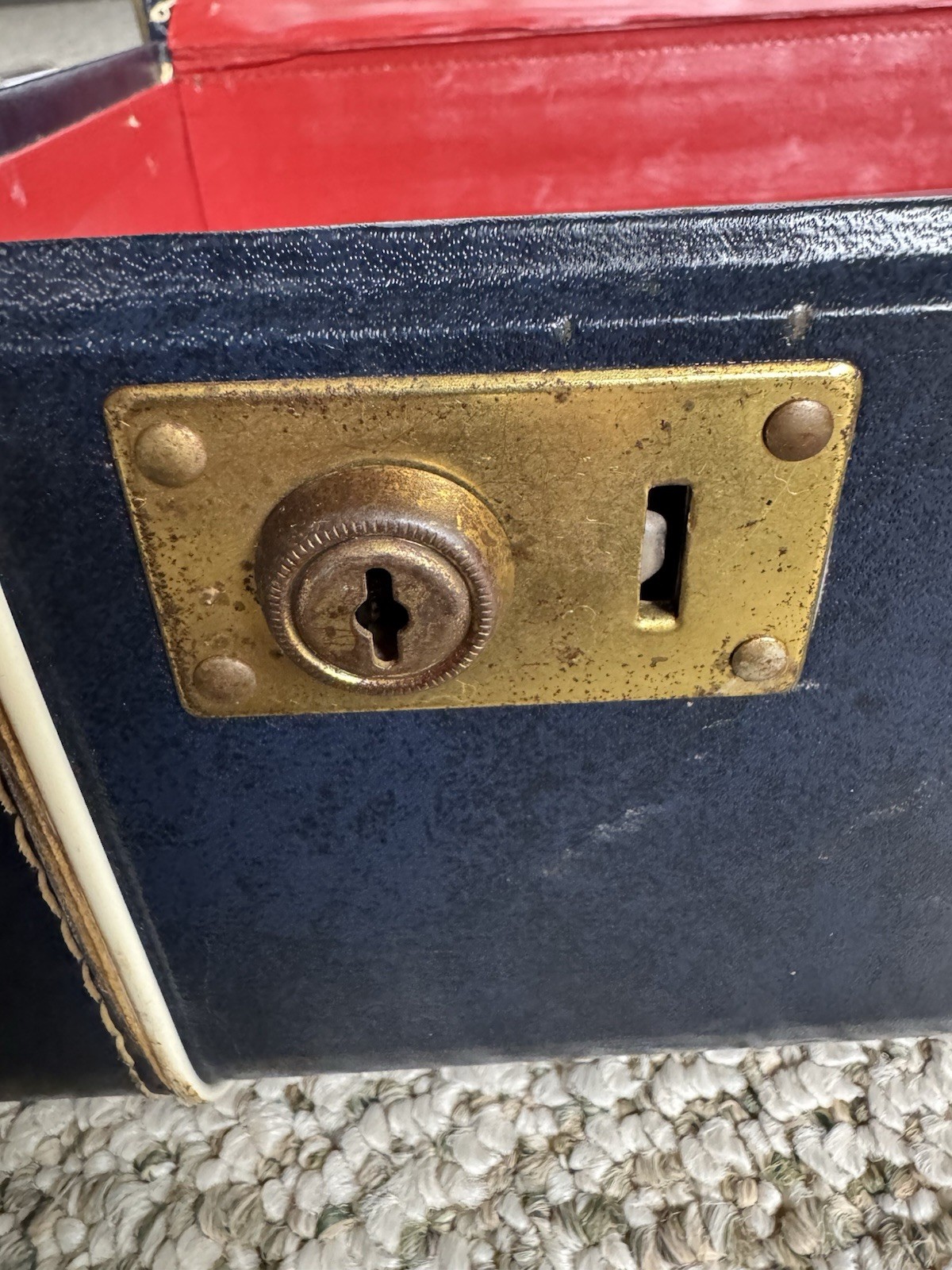 Car-Lite Vintage Hard Vanity Case Navy Blue Lock Key Brass Hardware