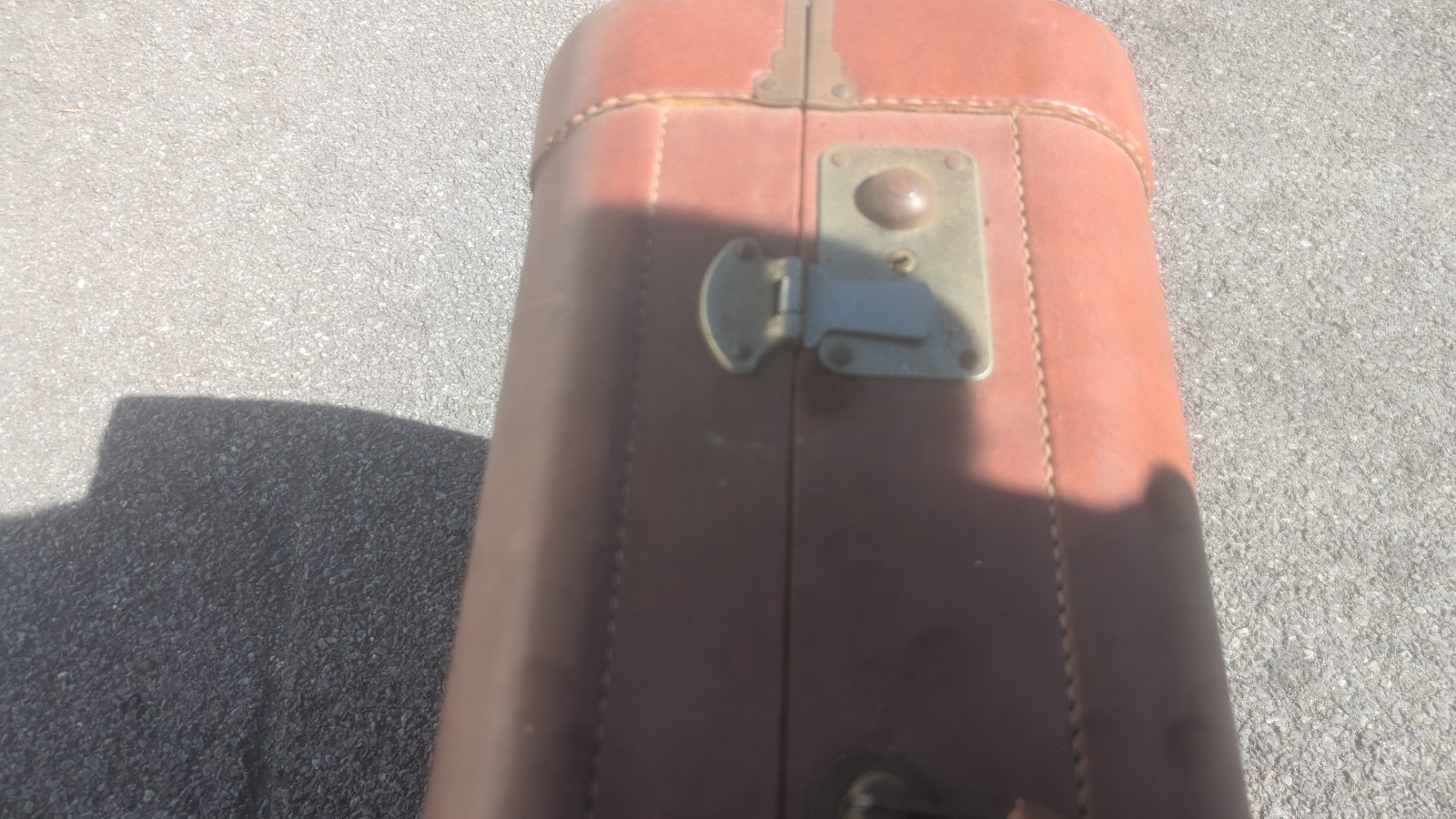 Vintage ANTOSEK TRAVEL SUITCASE Brown Leather & Brass 22x18x8″ USA