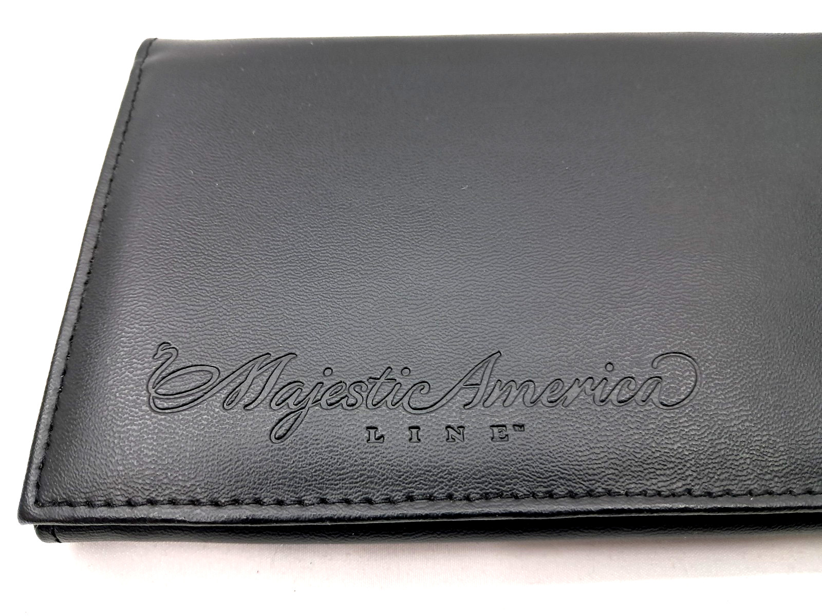 Majestic American Bi-Fold Document Case, Pleather