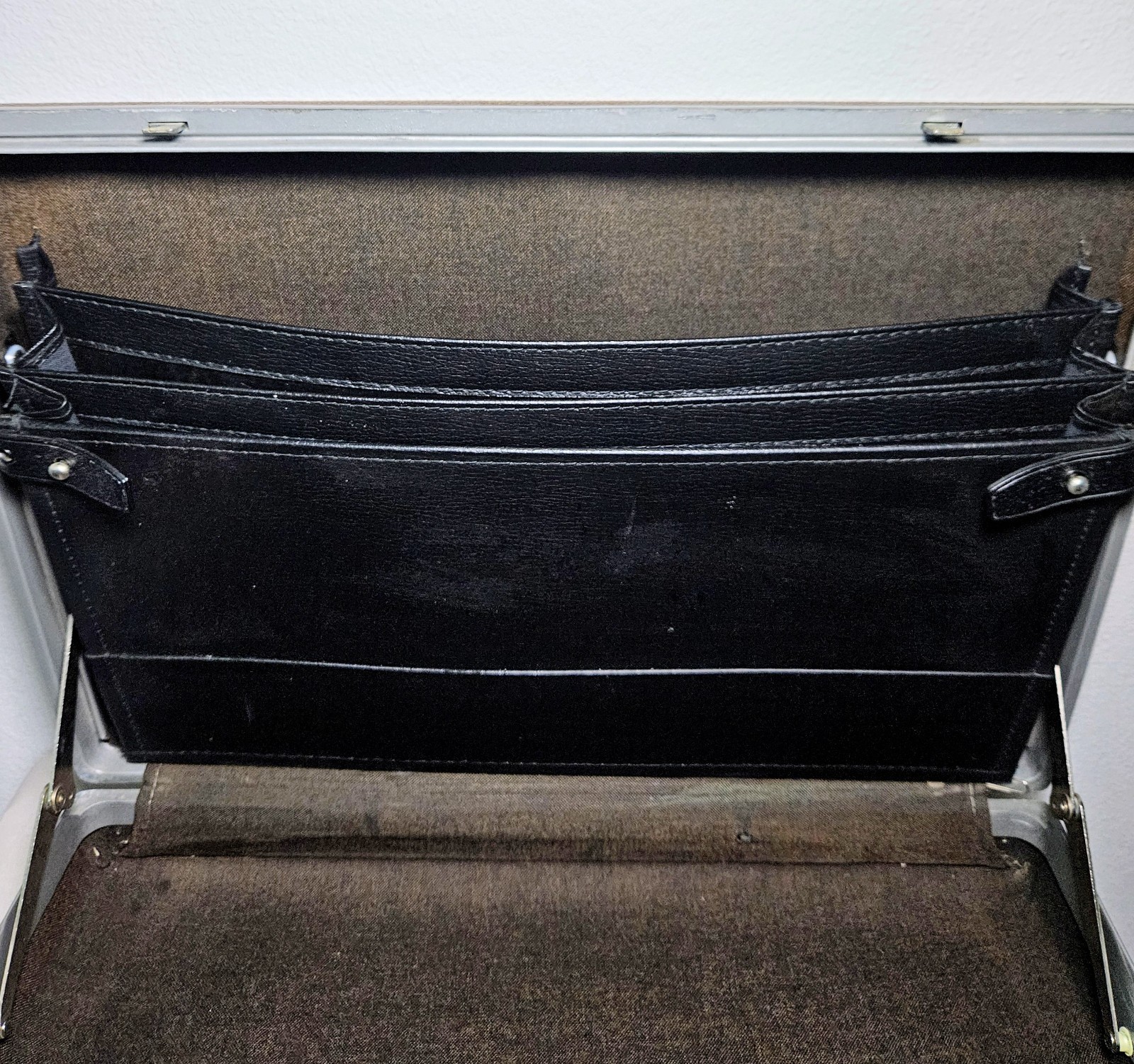 Vintage Sears Courier Samsonite Brown Hard Sided Briefcase Business 21.5″x13″x4″
