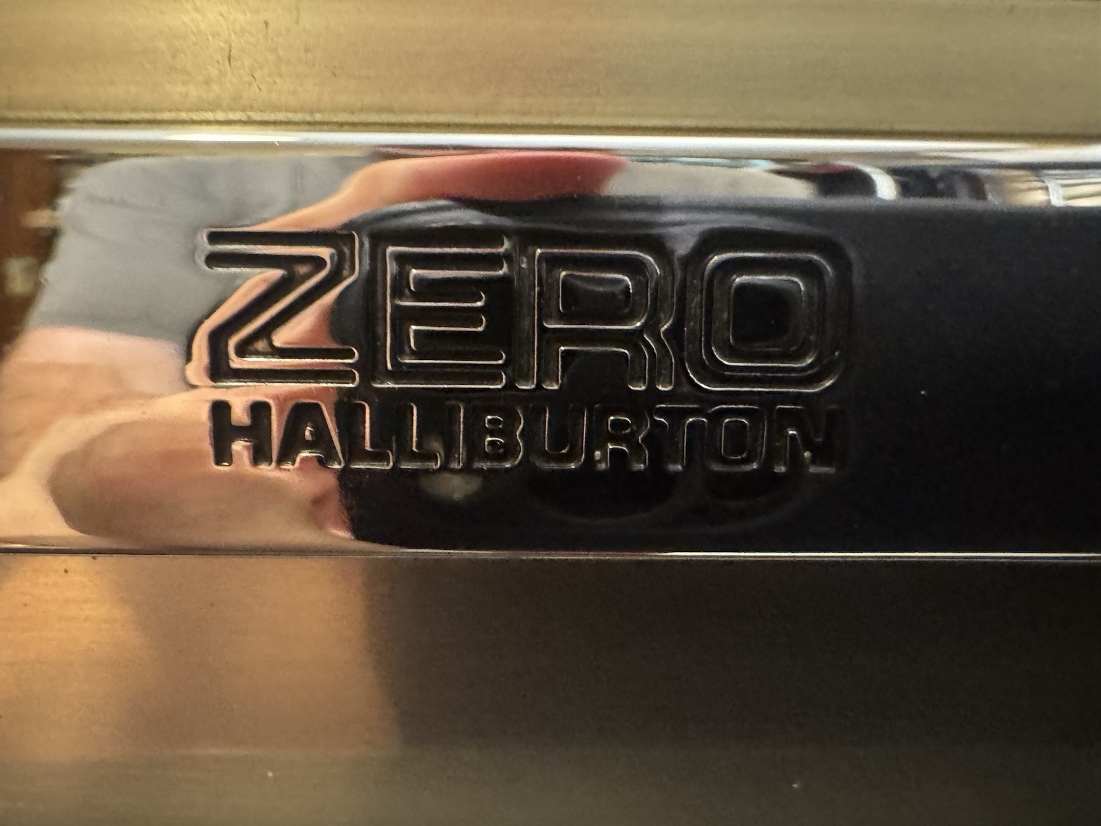 Zero Halliburton Gold 4-wheels Carry Wheeled Suitcase 21.5×31.5×10