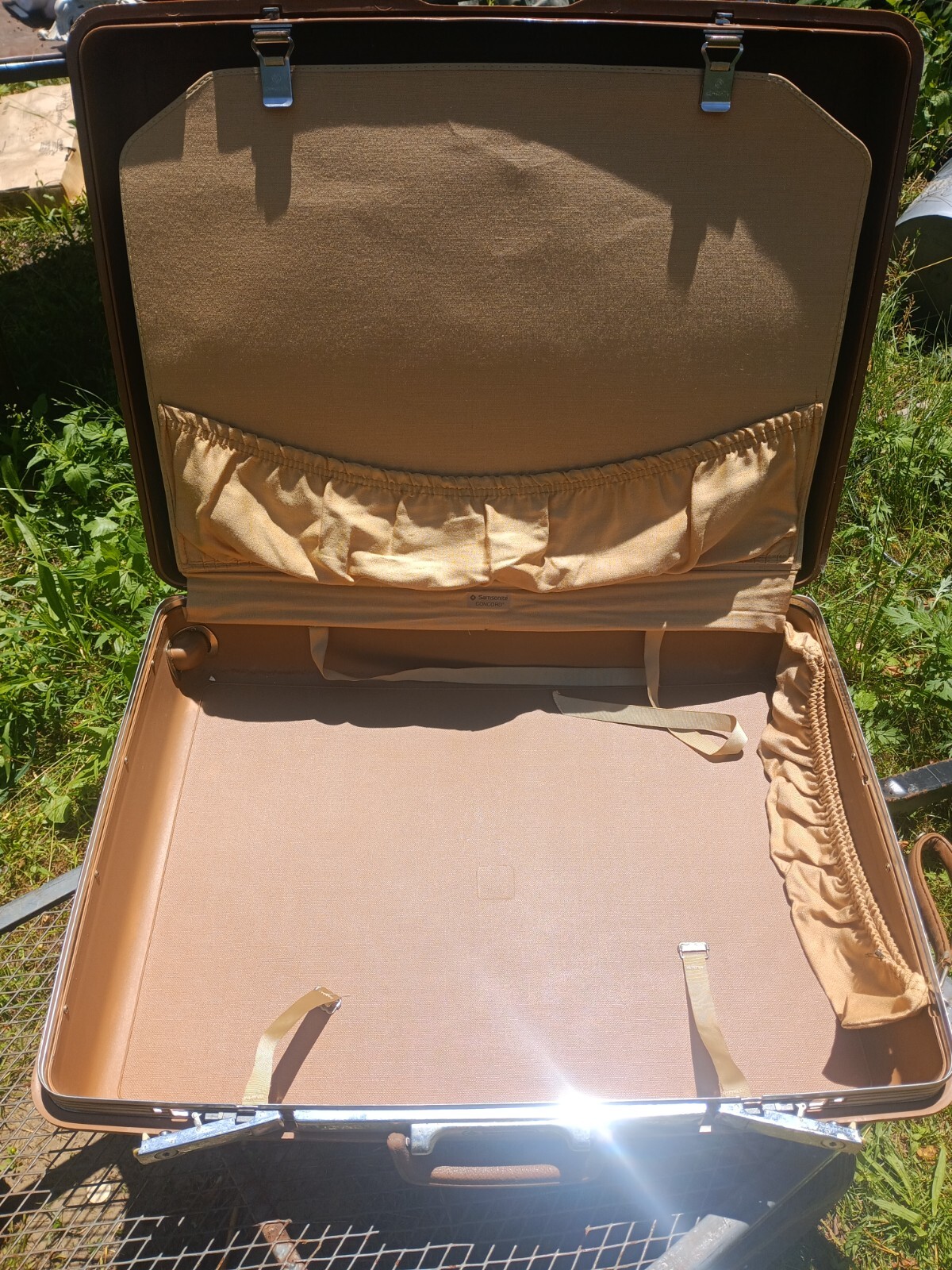 Vintage Samsonite Concord Tan Hard Shell Luggage 26” Suitcase Case W Key 26x21x8