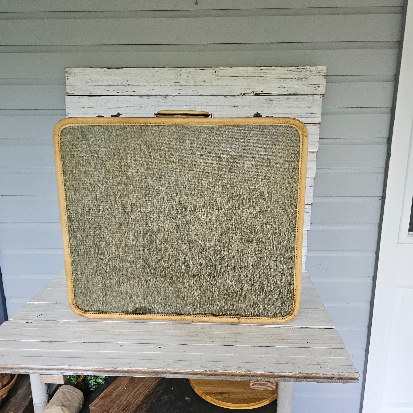 Vintage 1930s Mendel Cincinnati Tweed Suitcase – Red Interior with Hangers