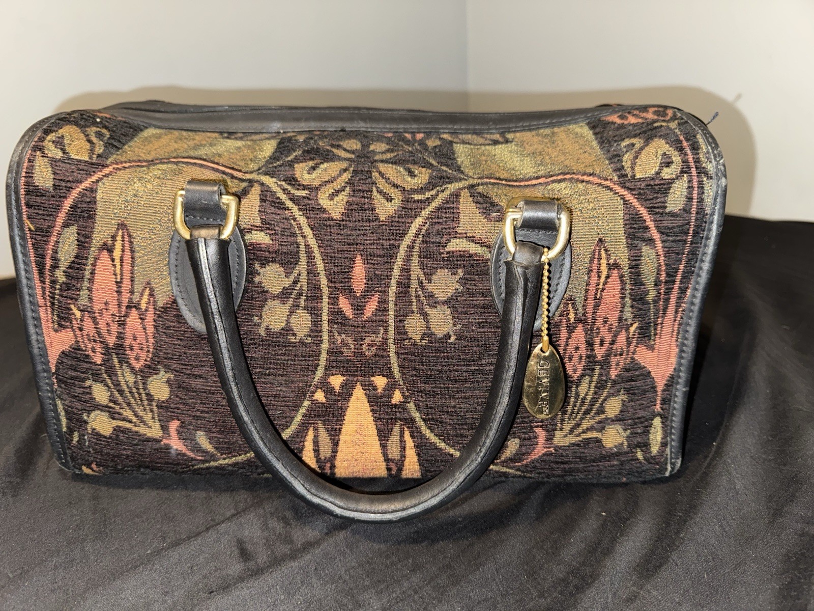 Vintage Gevive By Boyt~Tapestry travel Carry-on bag.