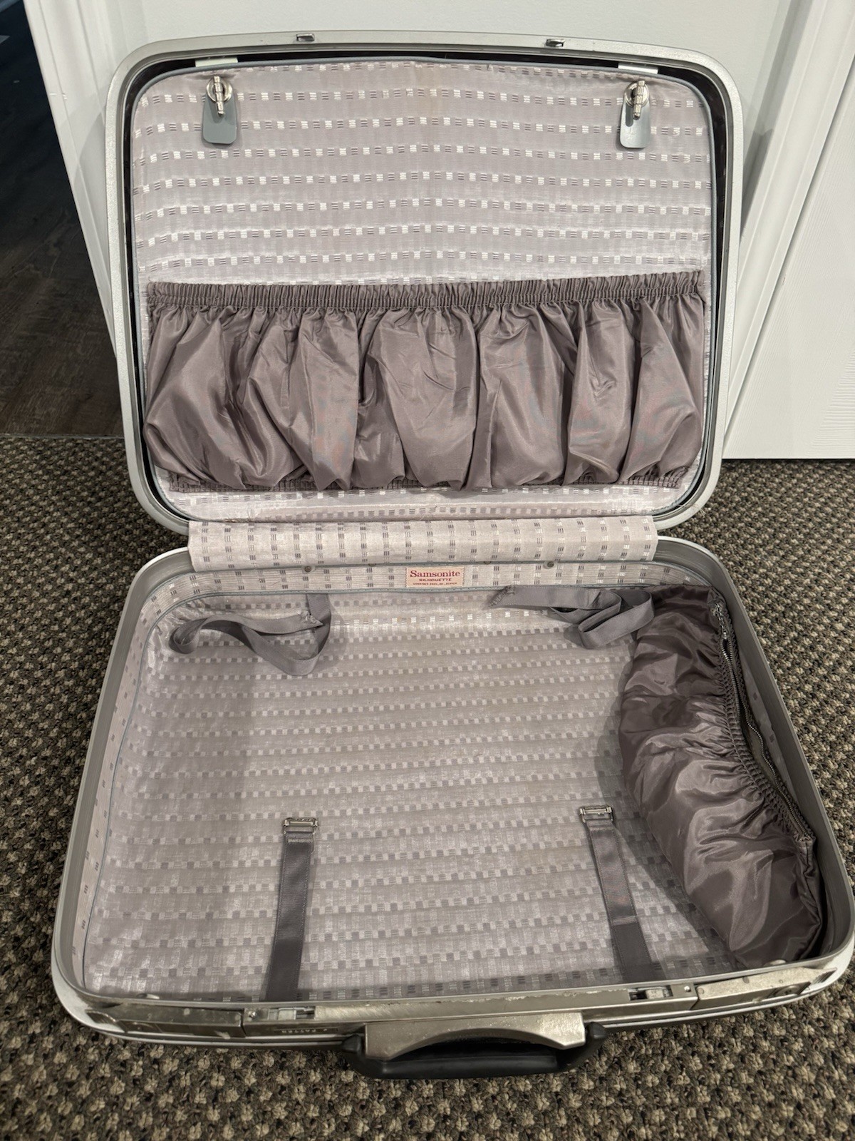 Vintage Samsonite Gray Hard Shell Suitcase With Hanging Compartments Carry-On